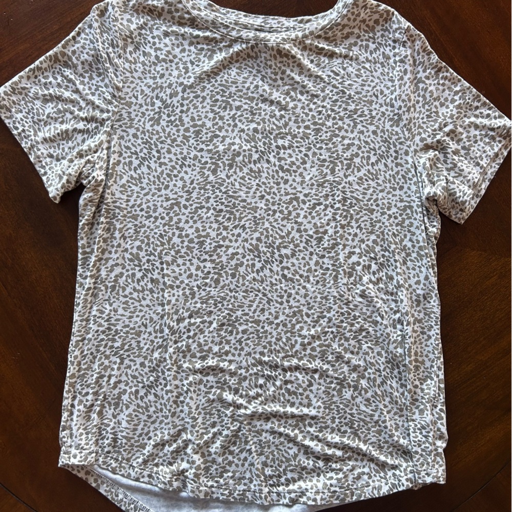 Old Navy Lux Tee Leopard print